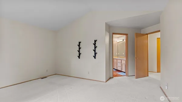 $4,150 | 24609 Southeast 45th Way, Issaquah, WA 98029