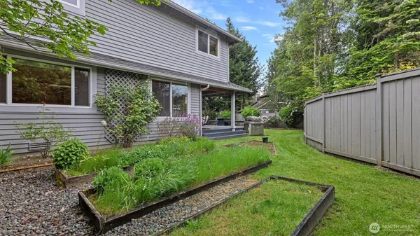 $4,150 | 24609 Southeast 45th Way, Issaquah, WA 98029