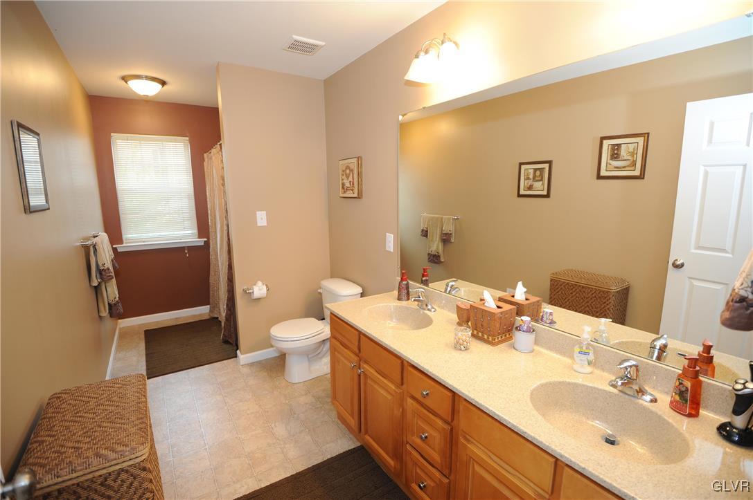 1611 Kaitlyn Road Allentown, PA 18103 - Photo 13 of 16 Gallery Image 13