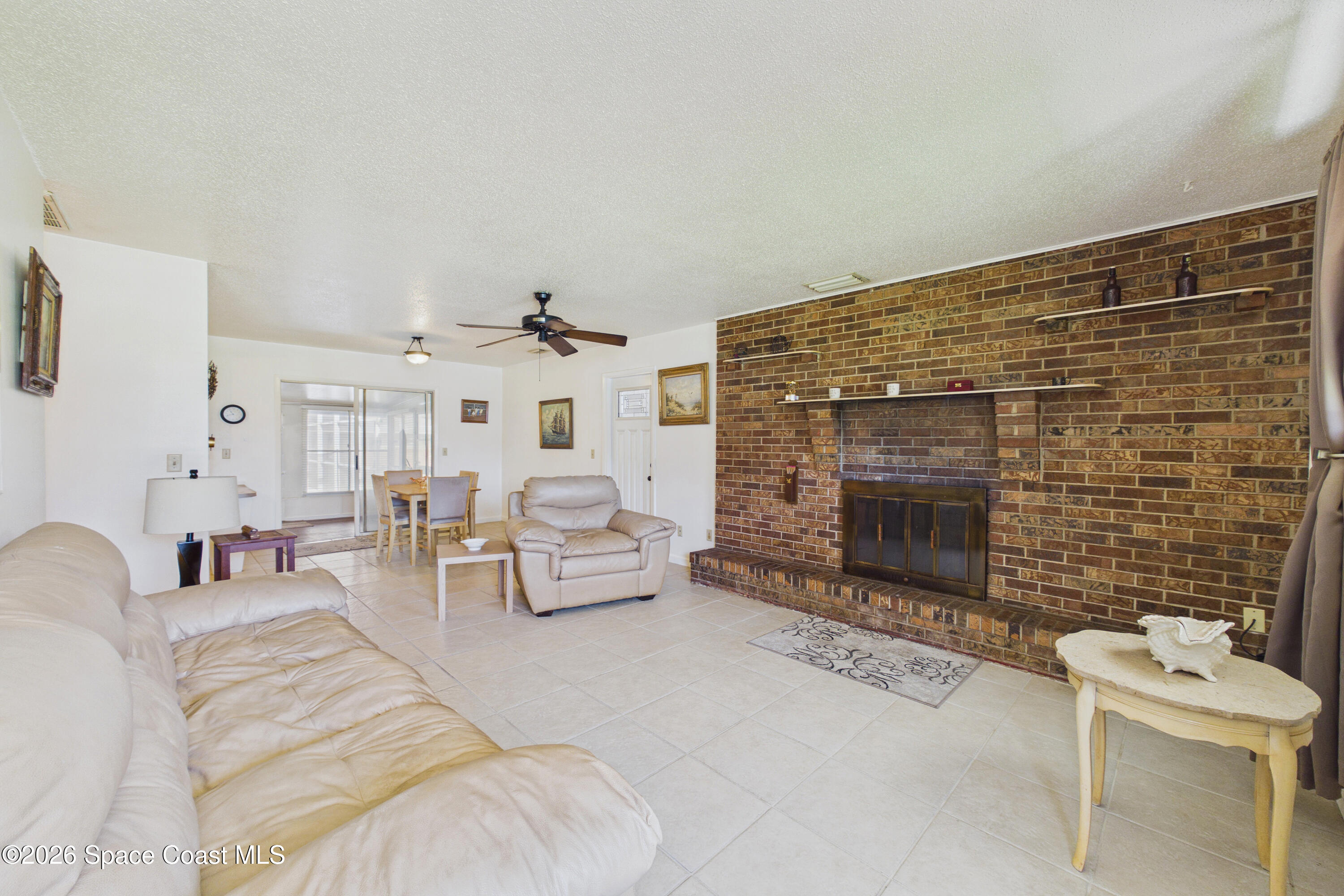 2620 Woodland Drive Edgewater, FL 32141 - Photo 3 of 24 CAM01604G0-PR0621-STILL024p