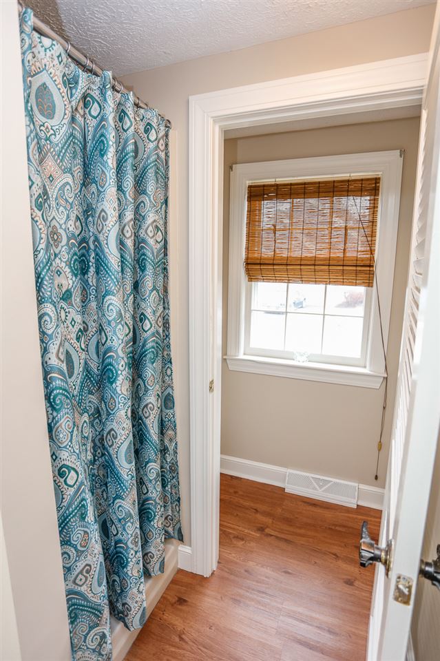 234 Winding Pond Road Londonderry, NH 03053 - Photo 21 of 33