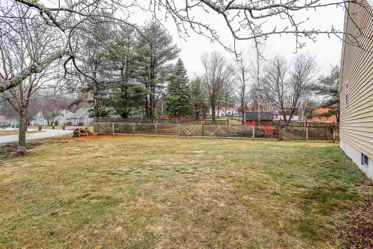 234 Winding Pond Road Londonderry, NH 03053 - Photo 31 of 33