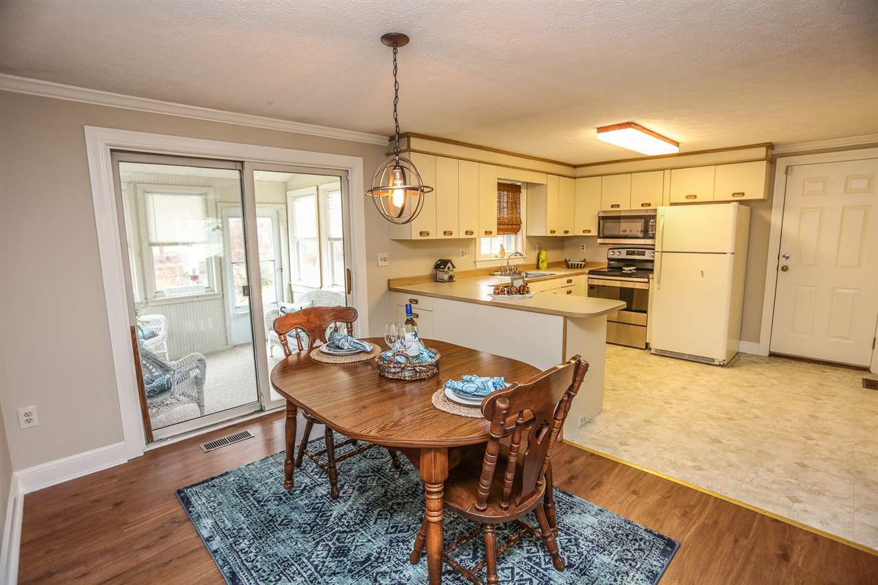 234 Winding Pond Road Londonderry, NH 03053 - Photo 8 of 33
