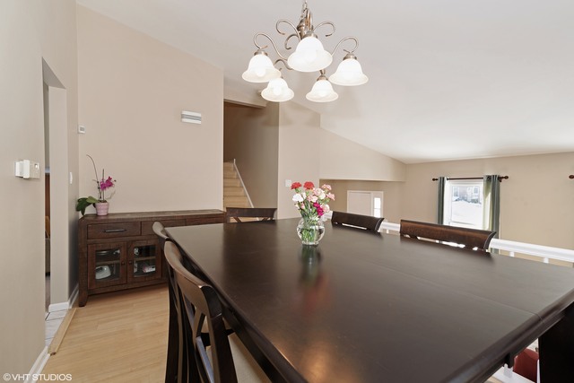 1245 Devonshire Road Buffalo Grove, IL 60089 - Photo 8 of 24