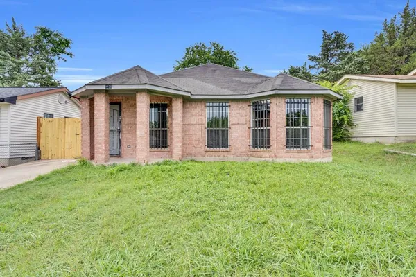 $1,950 | 2520 Fatima Avenue, Dallas, TX 75241