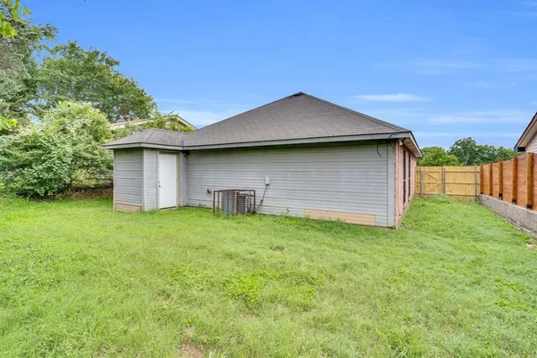 $1,950 | 2520 Fatima Avenue, Dallas, TX 75241