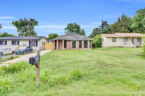 $1,950 | 2520 Fatima Avenue, Dallas, TX 75241