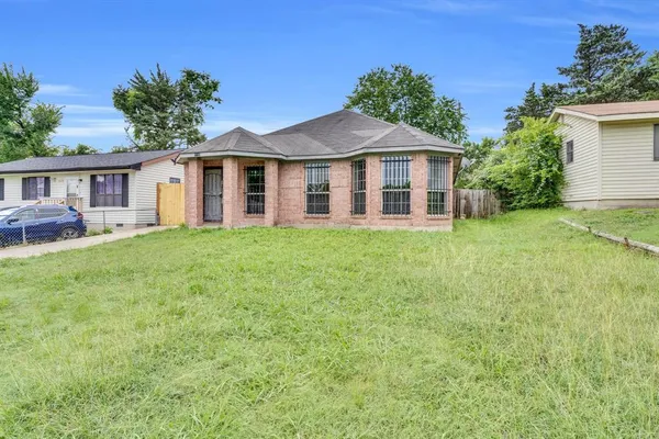 $1,950 | 2520 Fatima Avenue, Dallas, TX 75241