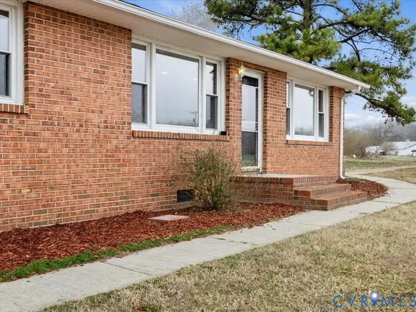 $234,900 | 1979 Cumberland Road, Farmville, VA 23901