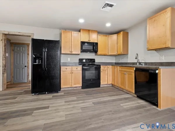$234,900 | 1979 Cumberland Road, Farmville, VA 23901
