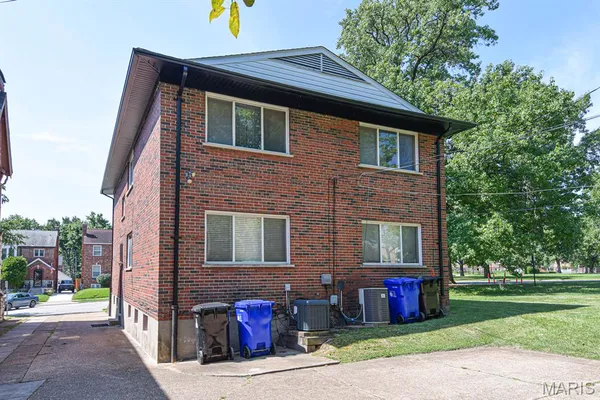 $1,900 | 7359 Balson Avenue, St. Louis, MO 63130