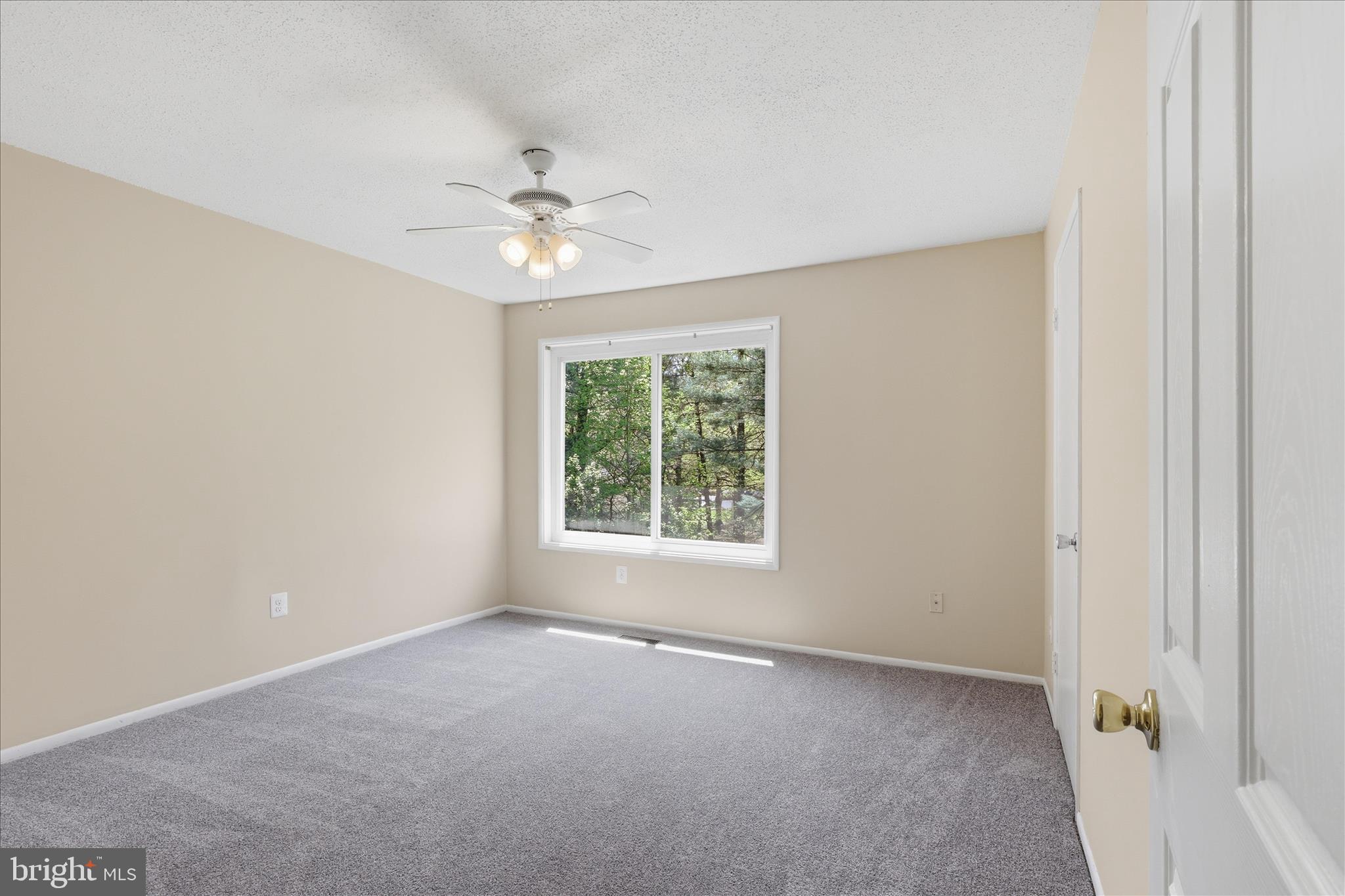 2438 Southgate Square Reston, VA 20191 - Photo 12 of 46 Gallery Image 12