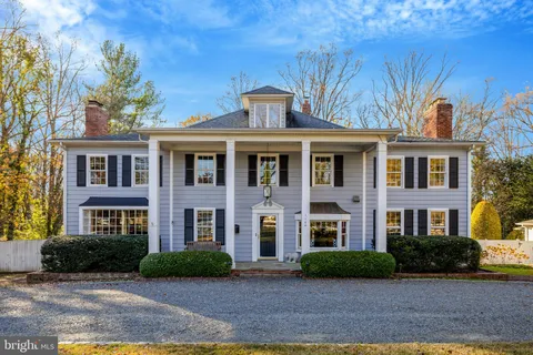 $2,450,000 | 1120 Balls Hill Road, McLean, VA 22101