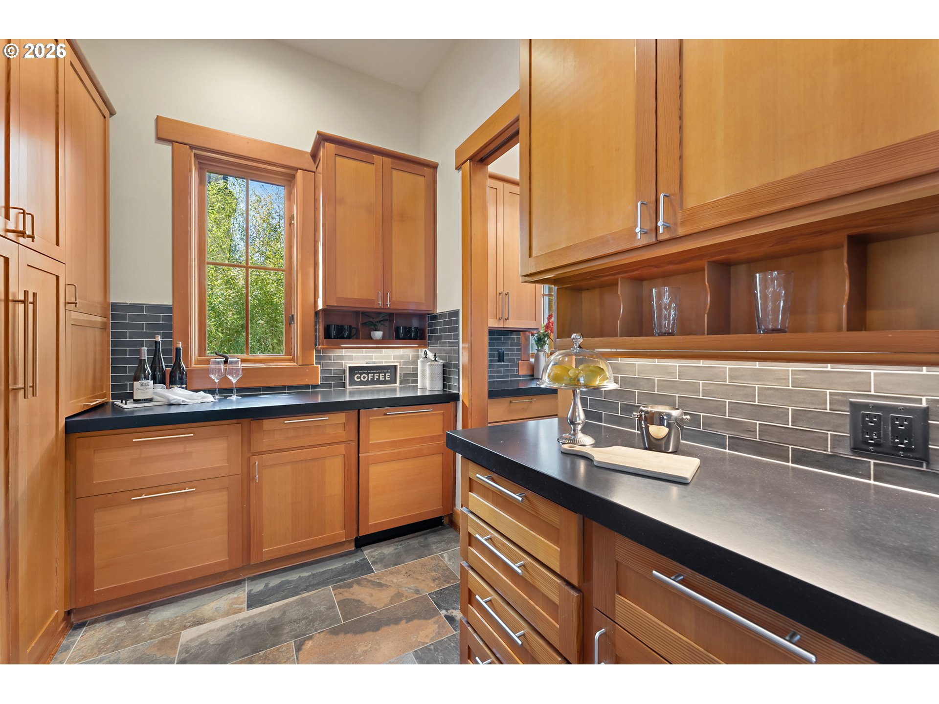12790 South Fielding Road Lake Oswego, OR 97034 - Photo 13 of 44 Butler's Pantry