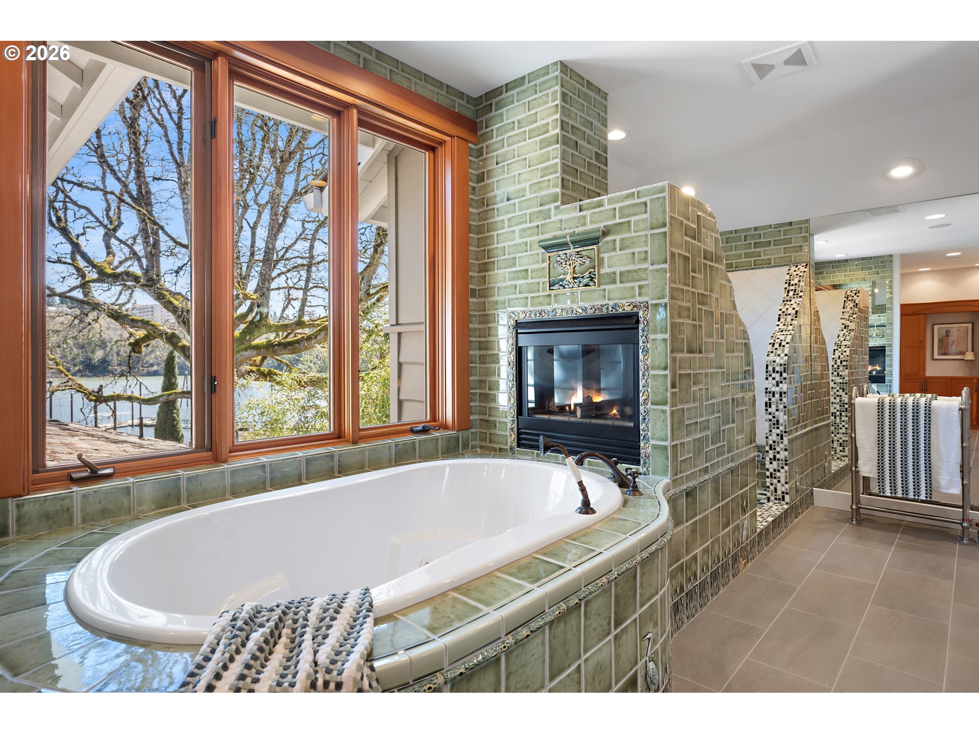 12790 South Fielding Road Lake Oswego, OR 97034 - Photo 22 of 44 Primary Bedroom