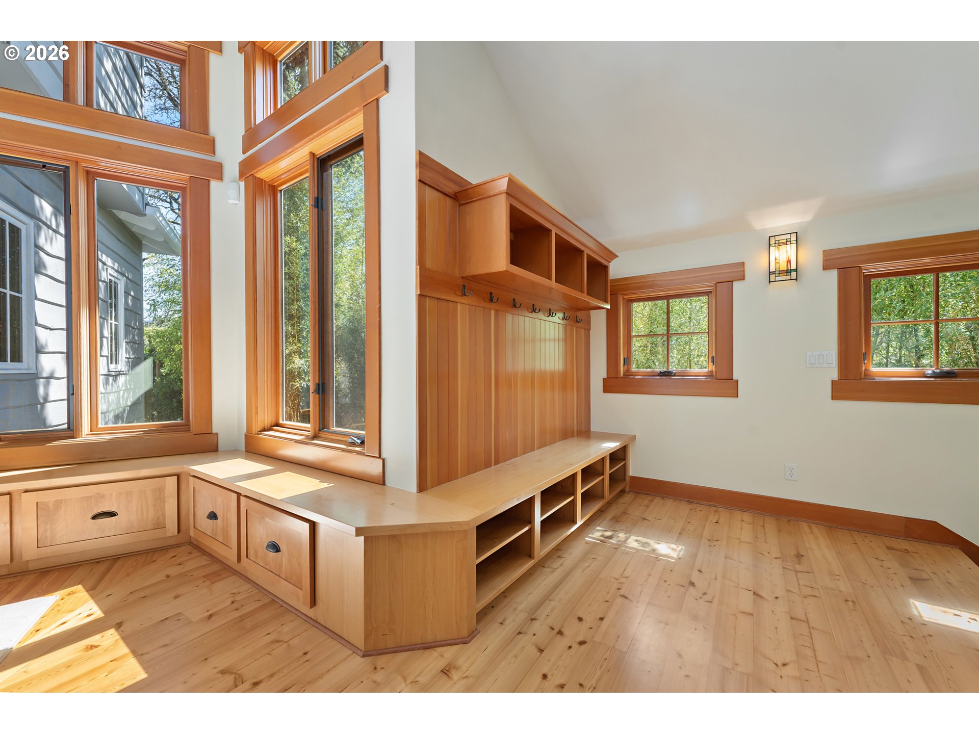 12790 South Fielding Road Lake Oswego, OR 97034 - Photo 31 of 44 Hallway