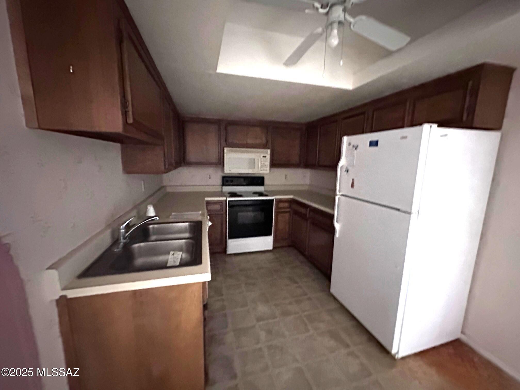 8263 North Oracle Road, Unit 35 Tucson, AZ 85704 - Photo 8 of 15