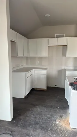 $293,240 | 473 Rock Creek Drive, Tonganoxie, KS 66086