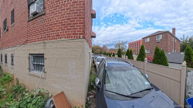 $1,100,888 | 1822 Seward Avenue | Soundview