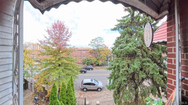 $1,100,888 | 1822 Seward Avenue | Soundview