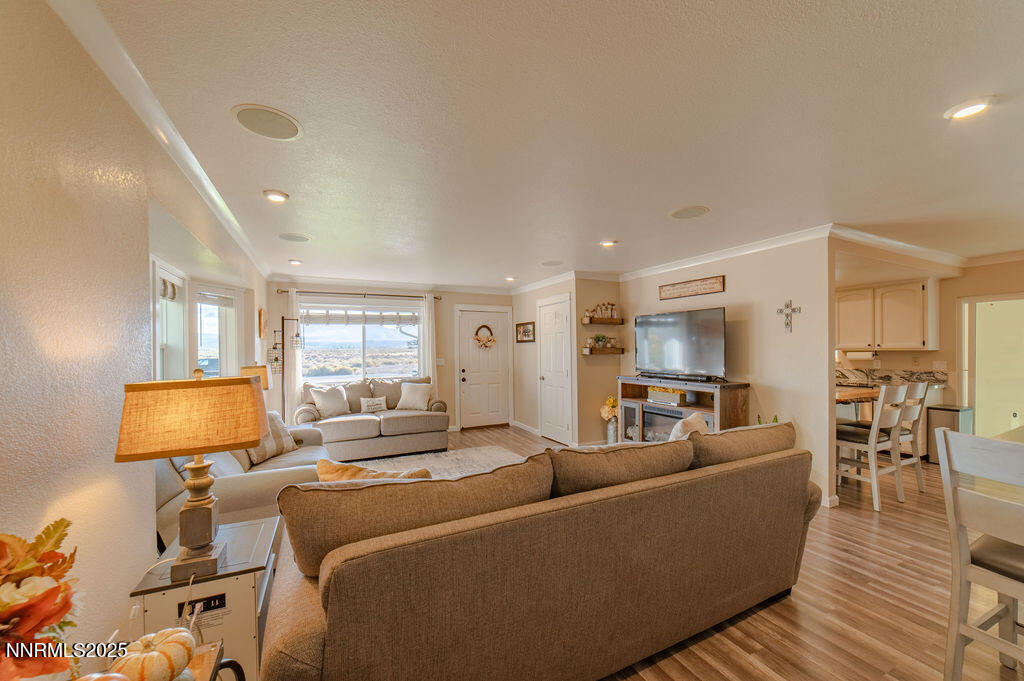 714 Long Valley Road Gardnerville, NV 89460 - Photo 6 of 52 714LongValley(5of57)