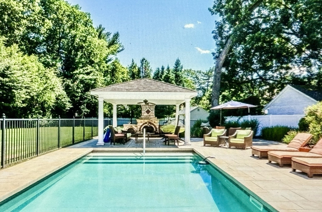 97 Forest Glen Road Longmeadow, MA 01106 - Photo 8 of 42 Gallery Image 8