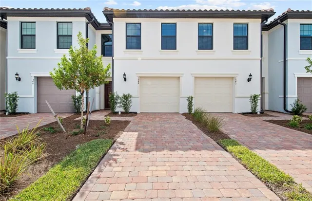 $269,990 | 1644 Lake Jessup Circle, Cape Coral, FL 33909