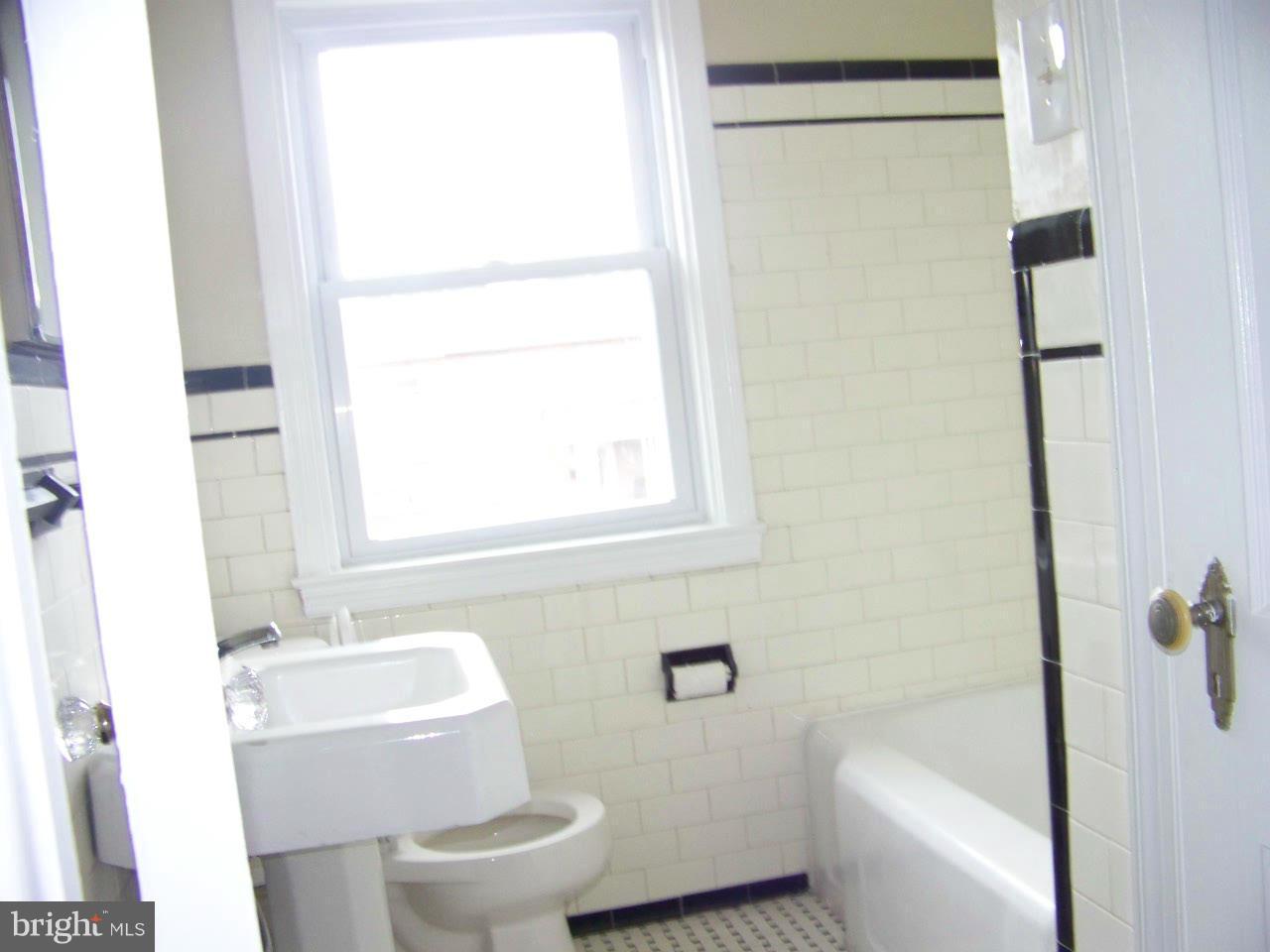 703 Benninghaus Road Baltimore, MD 21212 - Photo 14 of 24 Bath