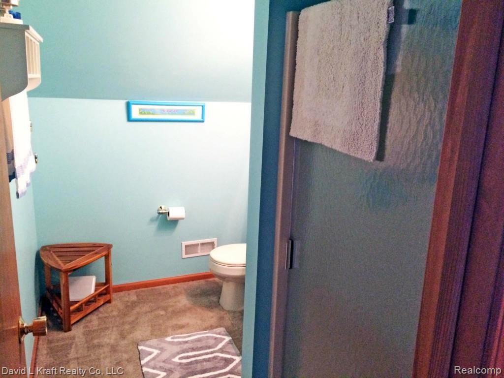 8564 Crescent Beach Road Pigeon, MI 48755 - Photo 21 of 28 8564CrescentBeachBath2Upper.jpg