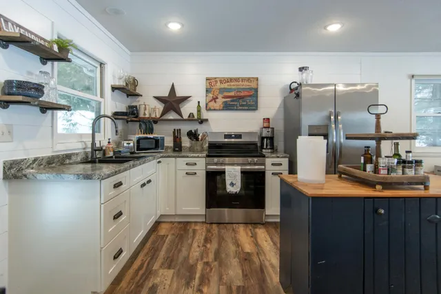 $835,000 | 36722 Birch Drive, Pine River, MN 56474