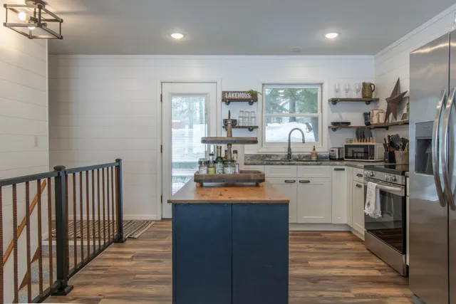 $835,000 | 36722 Birch Drive, Pine River, MN 56474