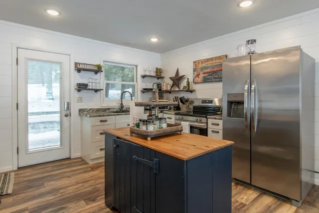 $835,000 | 36722 Birch Drive, Pine River, MN 56474