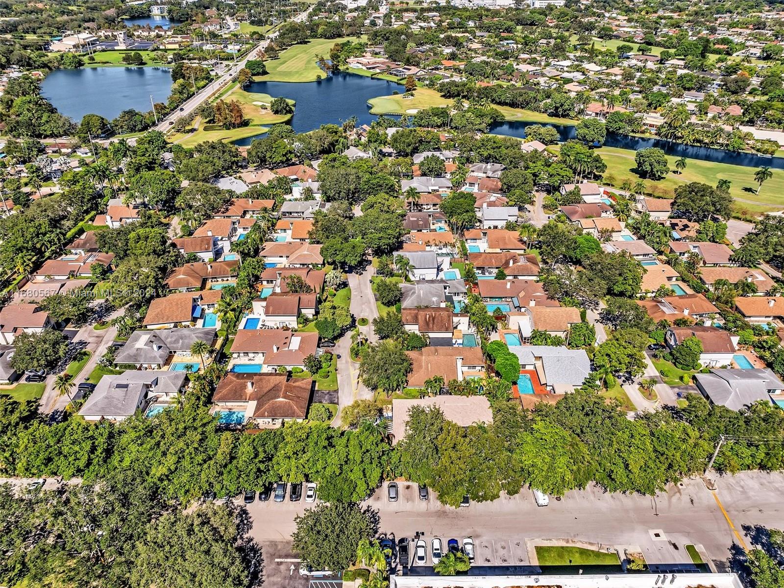 122 Laurel Road Hollywood, FL 33021 - Photo 62 of 71 Gallery Image 62