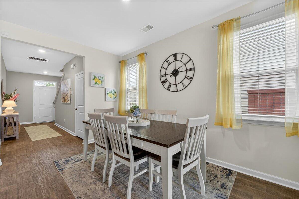 475 Cedarview Road Summerville, SC 29486 - Photo 3 of 29 Dining Area