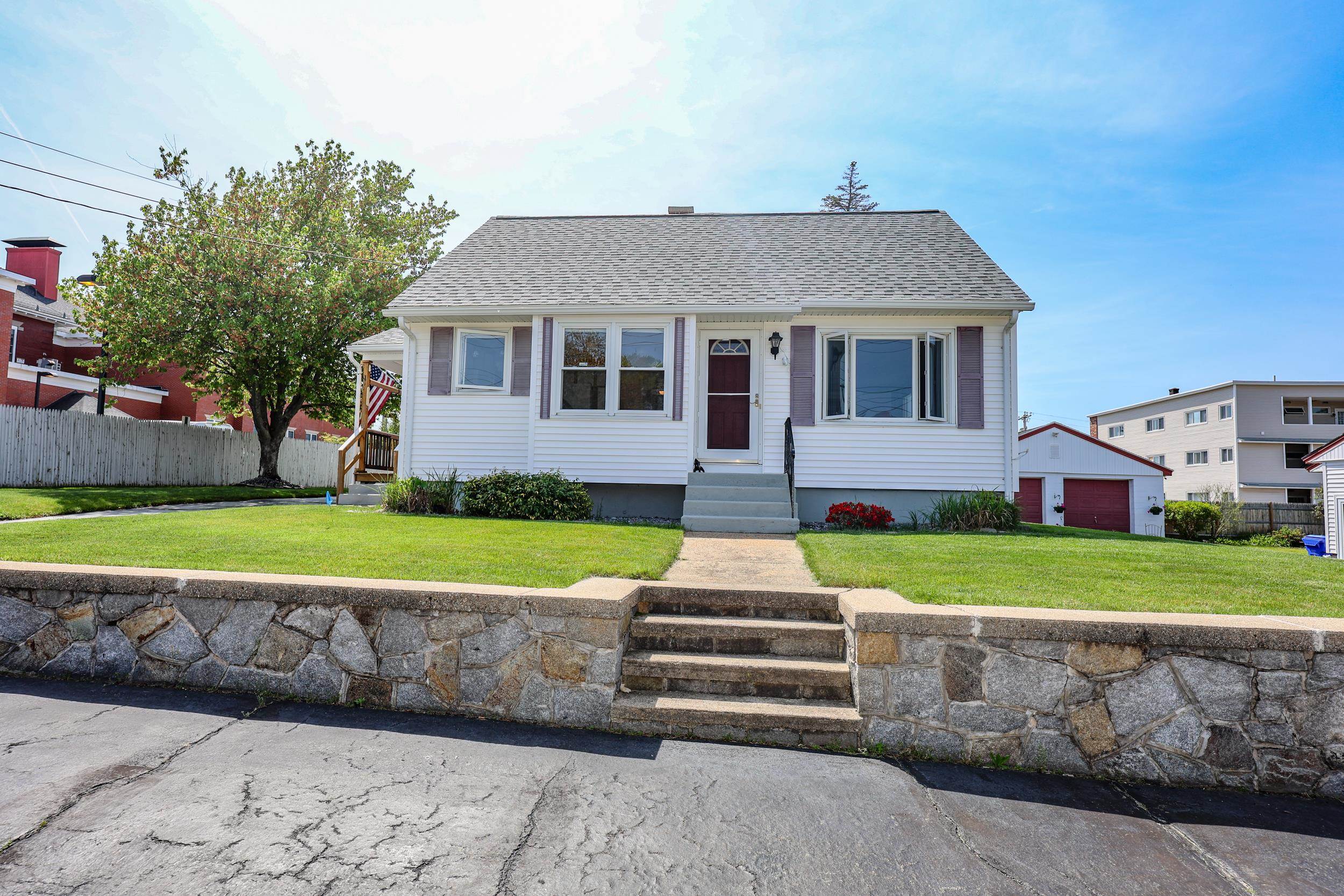 36 Alsace Street Manchester, NH 03102 - Photo 1 of 43