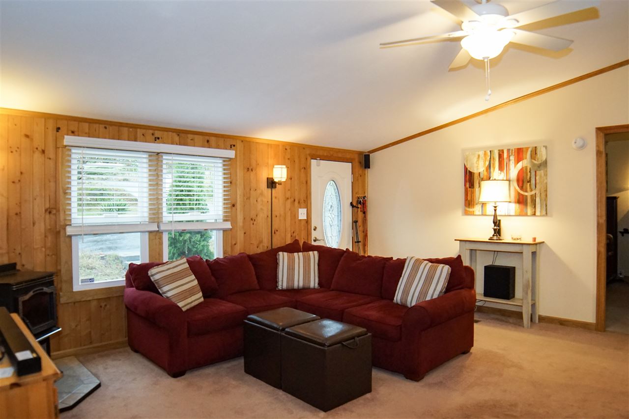 93 Exeter Road Epping, NH 03042 - Photo 3 of 16