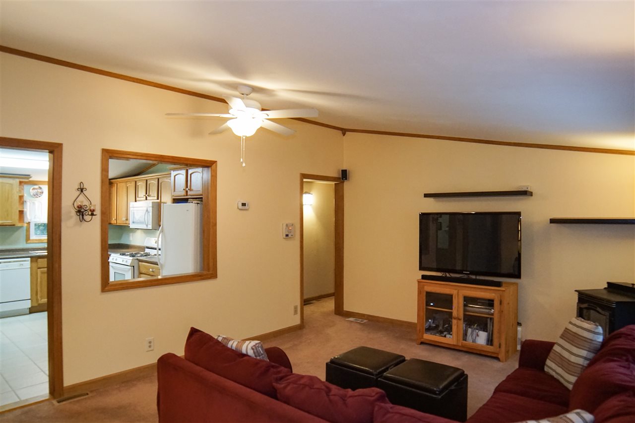 93 Exeter Road Epping, NH 03042 - Photo 6 of 16