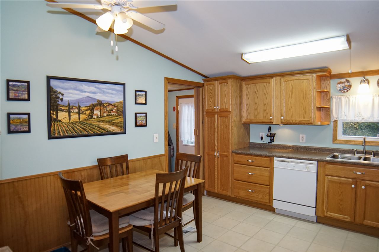 93 Exeter Road Epping, NH 03042 - Photo 8 of 16