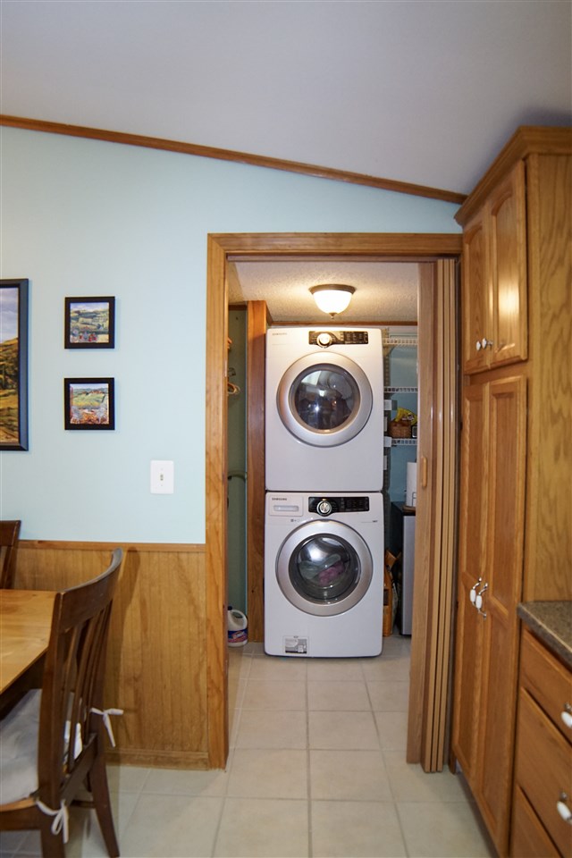 93 Exeter Road Epping, NH 03042 - Photo 10 of 16