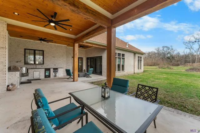 $1,750,000 | 11438 River Reid Crossing, Geismar, LA 70734