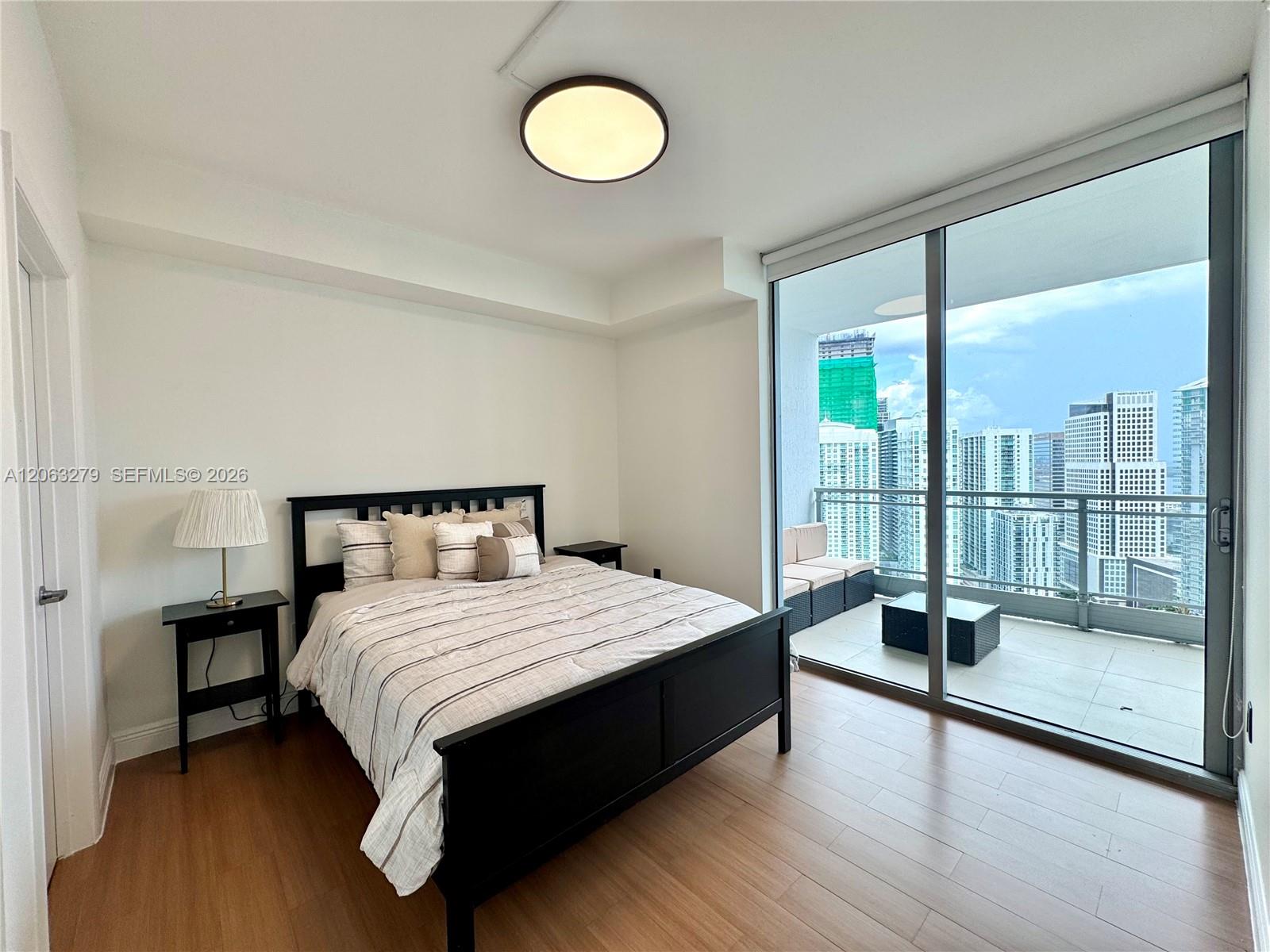 90 Southwest 3rd Street, Unit 3902 Miami, FL 33130 - Photo 12 of 18 Gallery Image 12