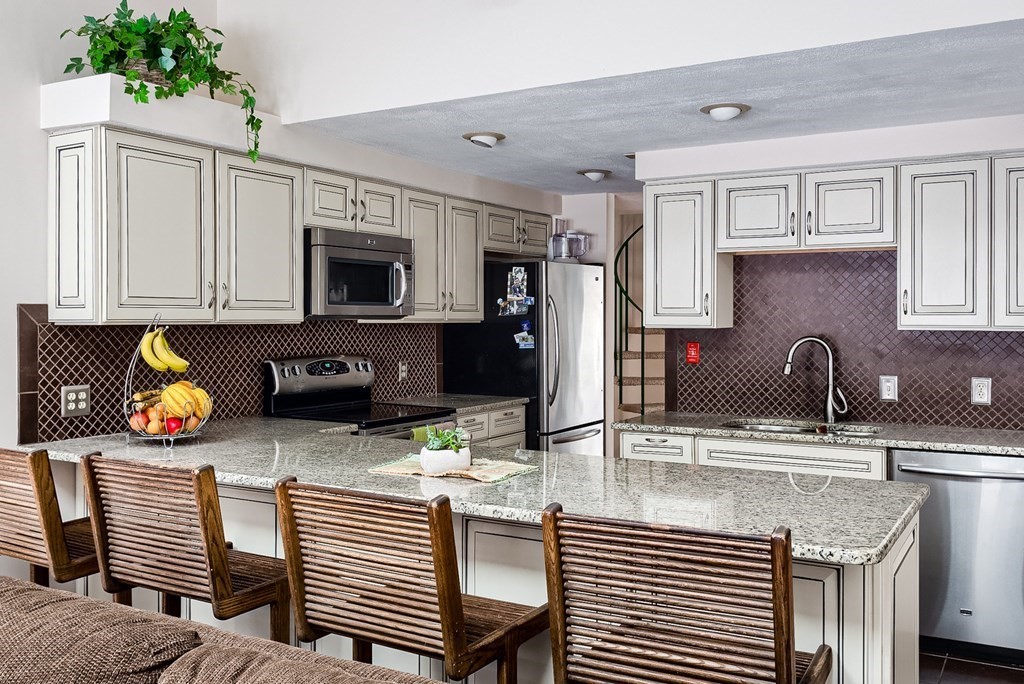 315 East County Road Rutland, MA 01543 - Photo 5 of 41