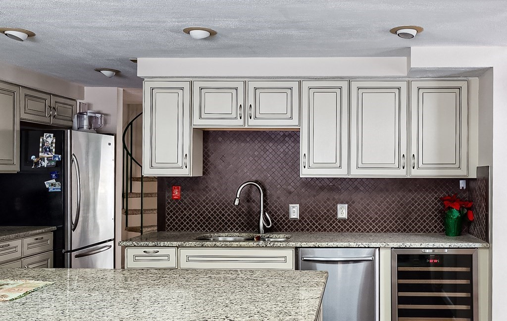 315 East County Road Rutland, MA 01543 - Photo 7 of 41