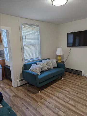 $3,800 | 37 Ann Street, Unit 1, Newport, RI 02840