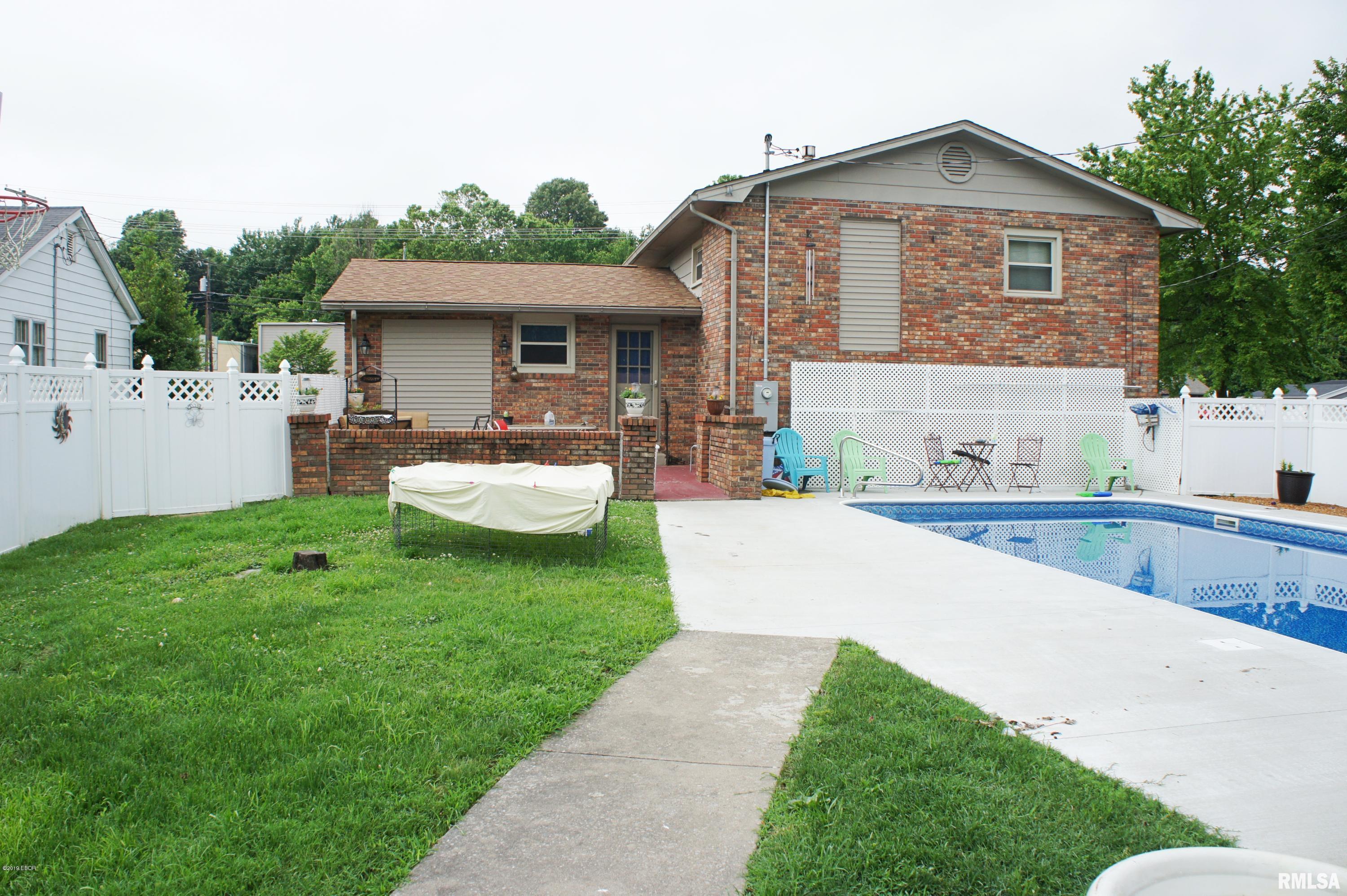1103 West 10th Street Metropolis, IL 62960 - Photo 2 of 26