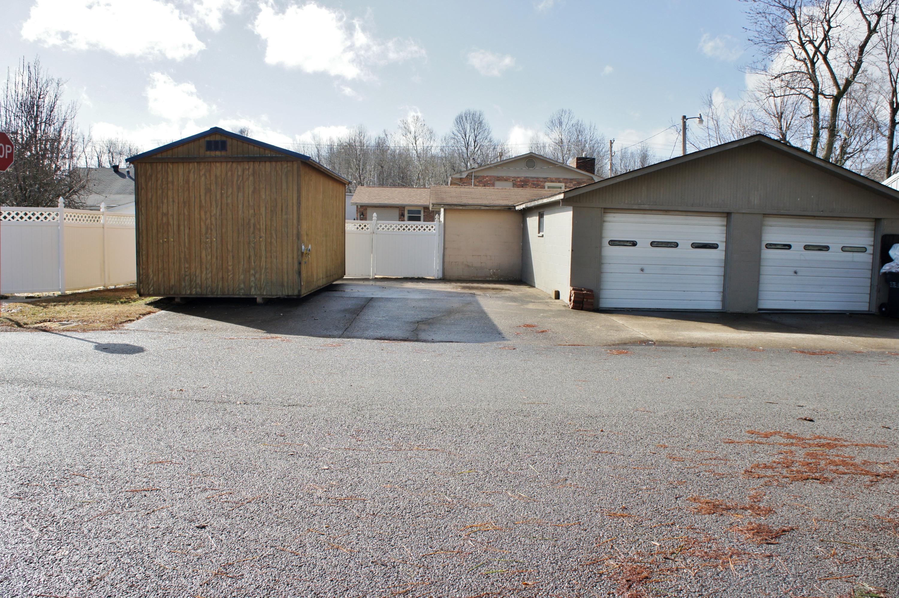 1103 West 10th Street Metropolis, IL 62960 - Photo 4 of 26
