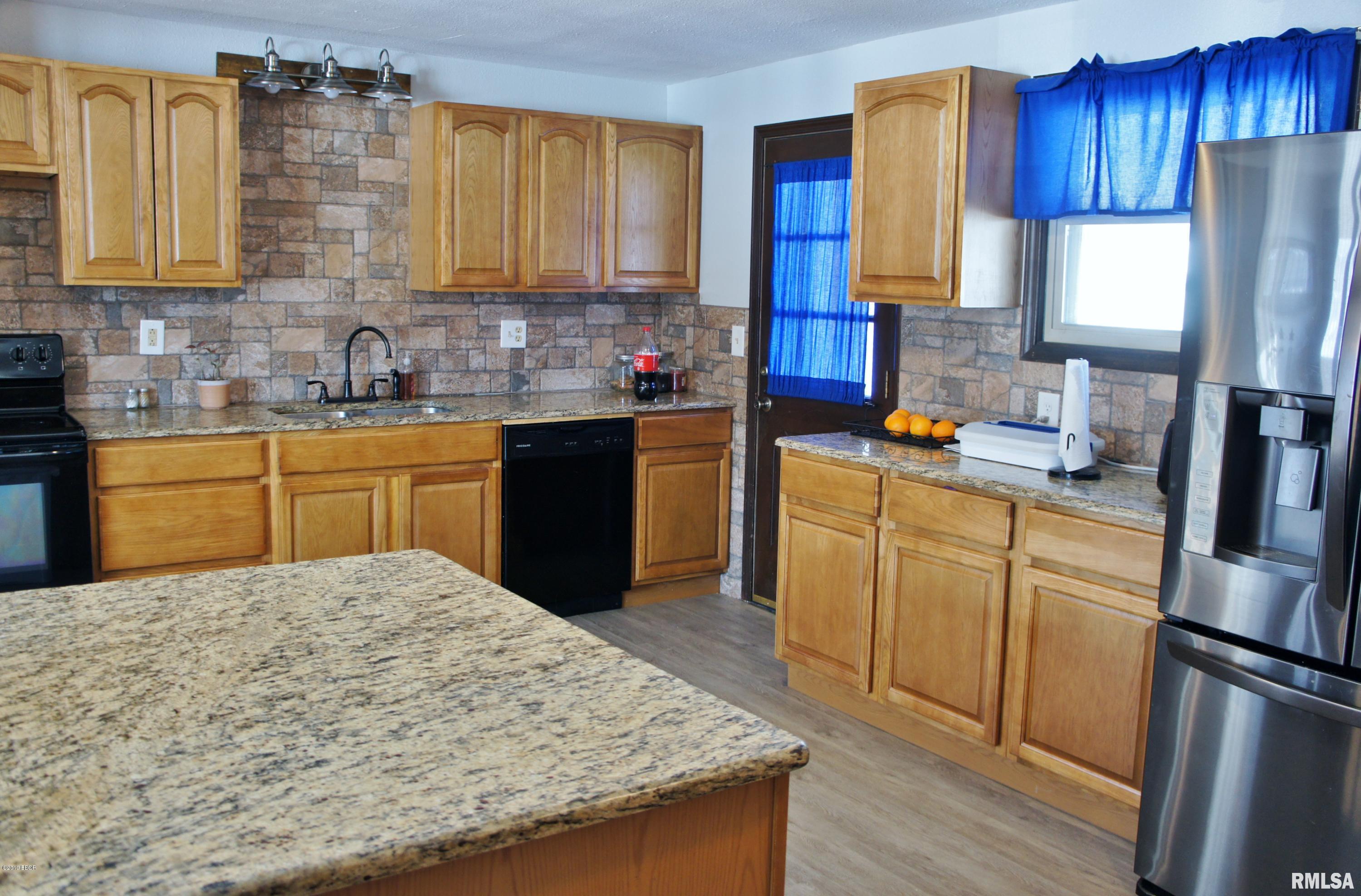 1103 West 10th Street Metropolis, IL 62960 - Photo 9 of 26