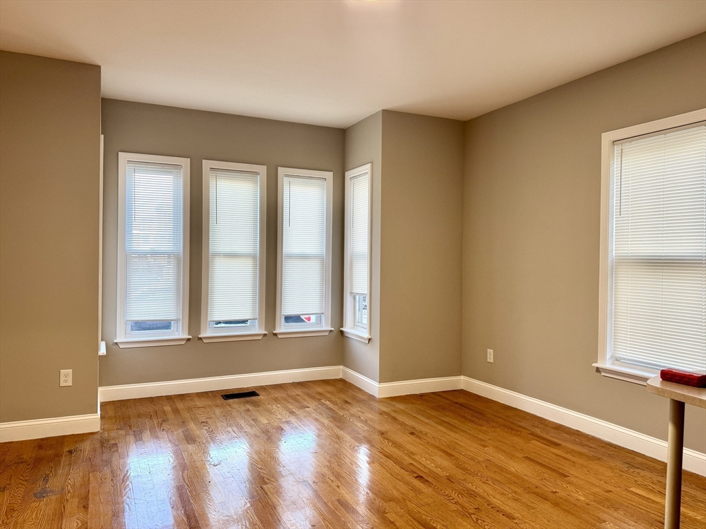 20 Chase Street, Unit 1 Lynn, MA 01902 - Photo 4 of 11