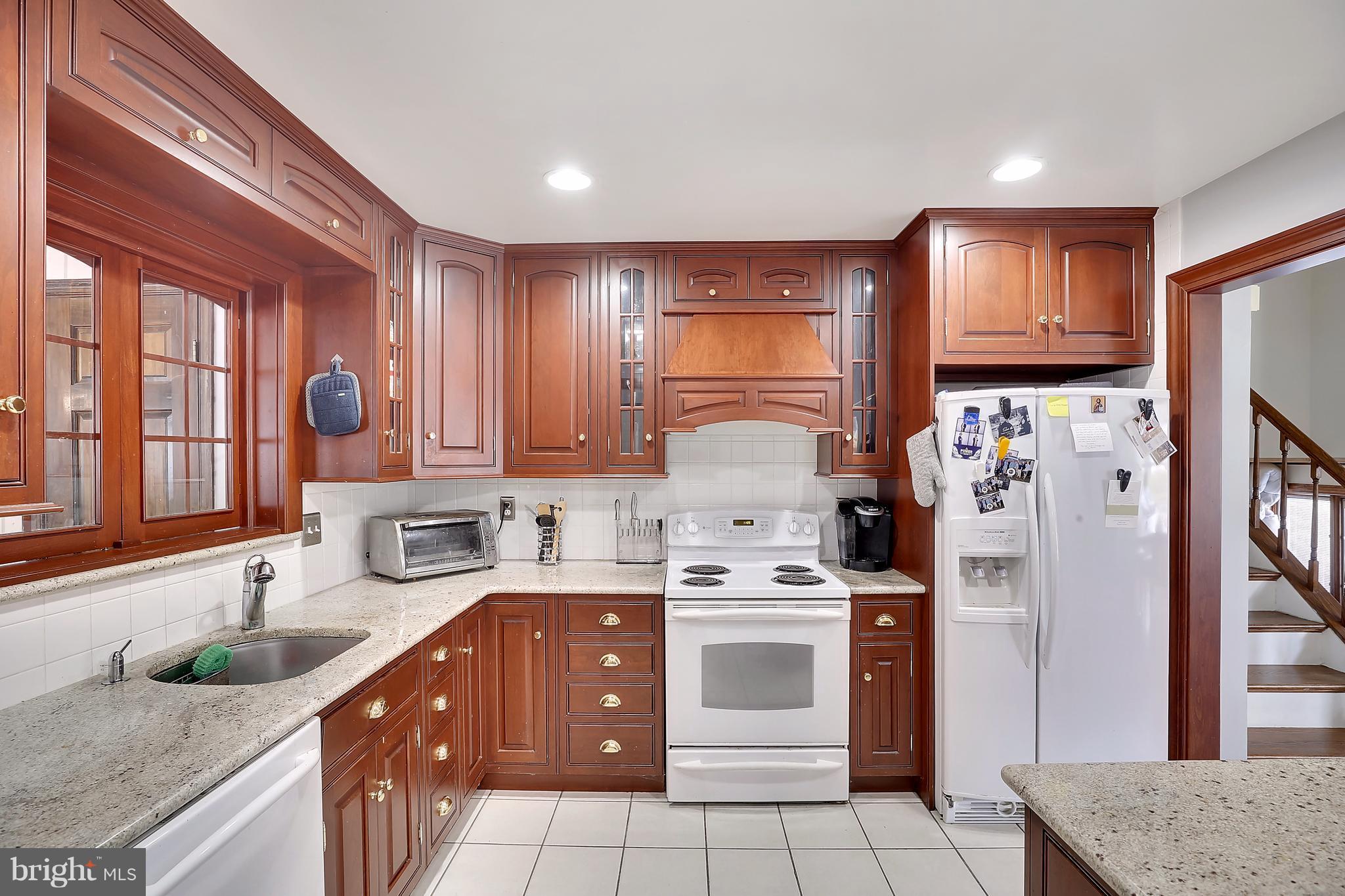 10211 Snowden Road Laurel, MD 20708 - Photo 5 of 25 Kitchen