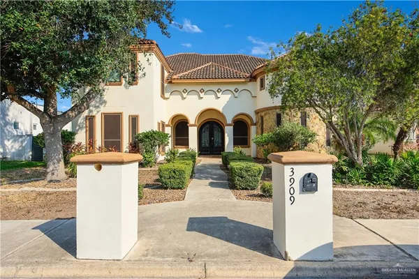 $3,100 | 3909 South "M" Street, McAllen, TX 78503